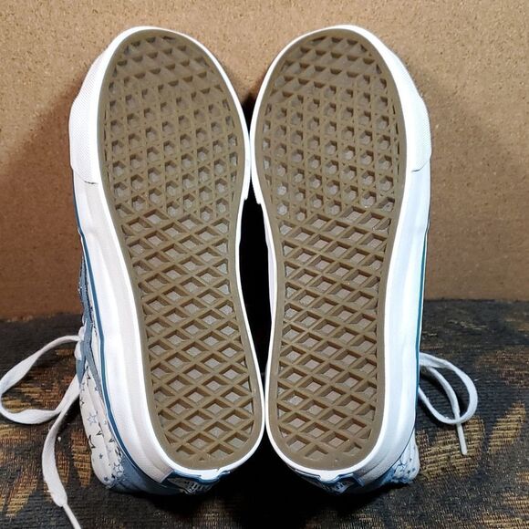 Van's Old Skool Blue Suede High Tops with Stars - Picture 6 of 7